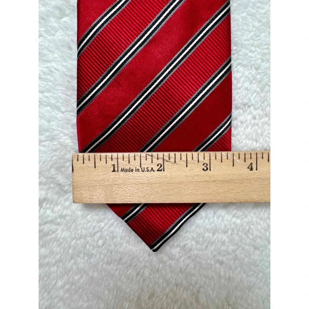 Donald J. Trump Necktie Red Striped Signature Collection Silk Tie Length‎ 59